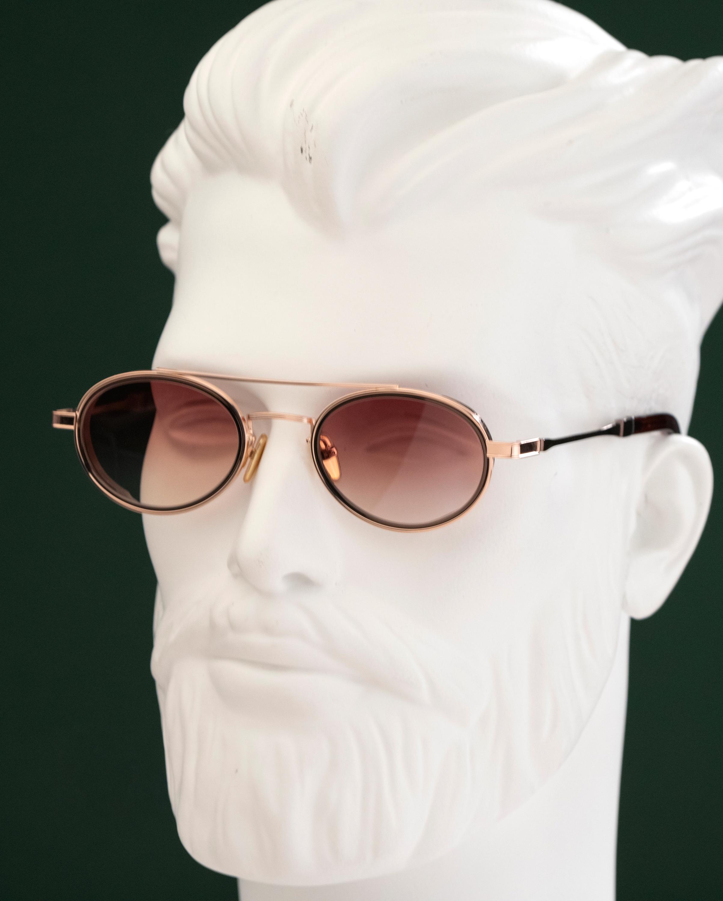 Misura Hong Kong Retro Oval Aviator Sunglasses With Gradient Lenses & Case Flyway F178 10 – Vintage Frames Company main image 4