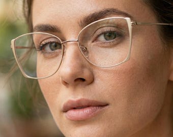 Gafas de sol plateadas con montura ojo de gato, tamaño pequeño (128 mm), lentes ópticas, VLux Club, hechas a mano en Italia (con descuento/defecto menor).