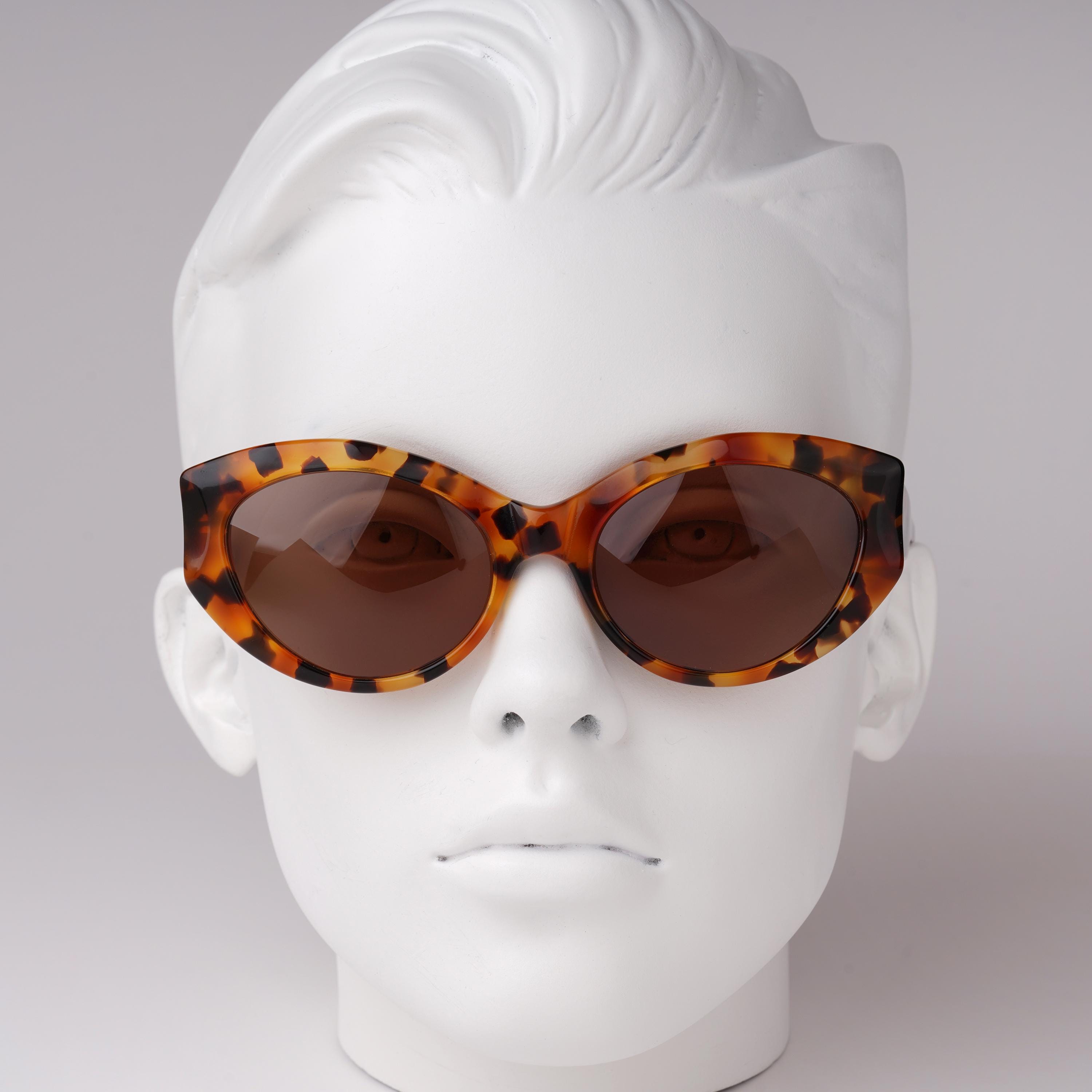 Tortoise Cat Eye Sunglasses, Chunky Acetate Frame, View Point 90s