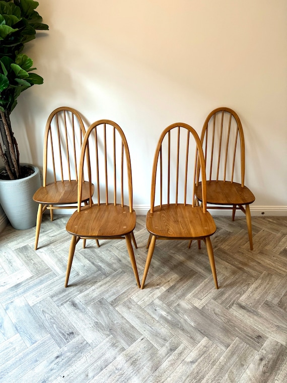Set of Four Ercol Windsor Quaker Dining Chairs Blonde Finish light coloured stick back solid wood chairs