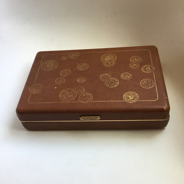 Vintage gentleman’s jewelry box.  Brown leatherette velvet lined men’s jewelry box.