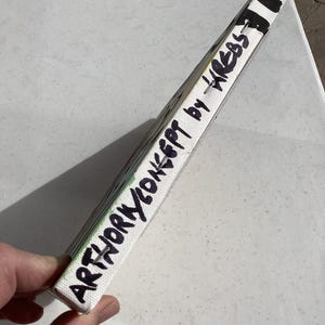 Pintura posmodernista colorida. Pequeña y colorida obra firmada por el artista, estilo posmodernista de Keith Haring. imagen 8