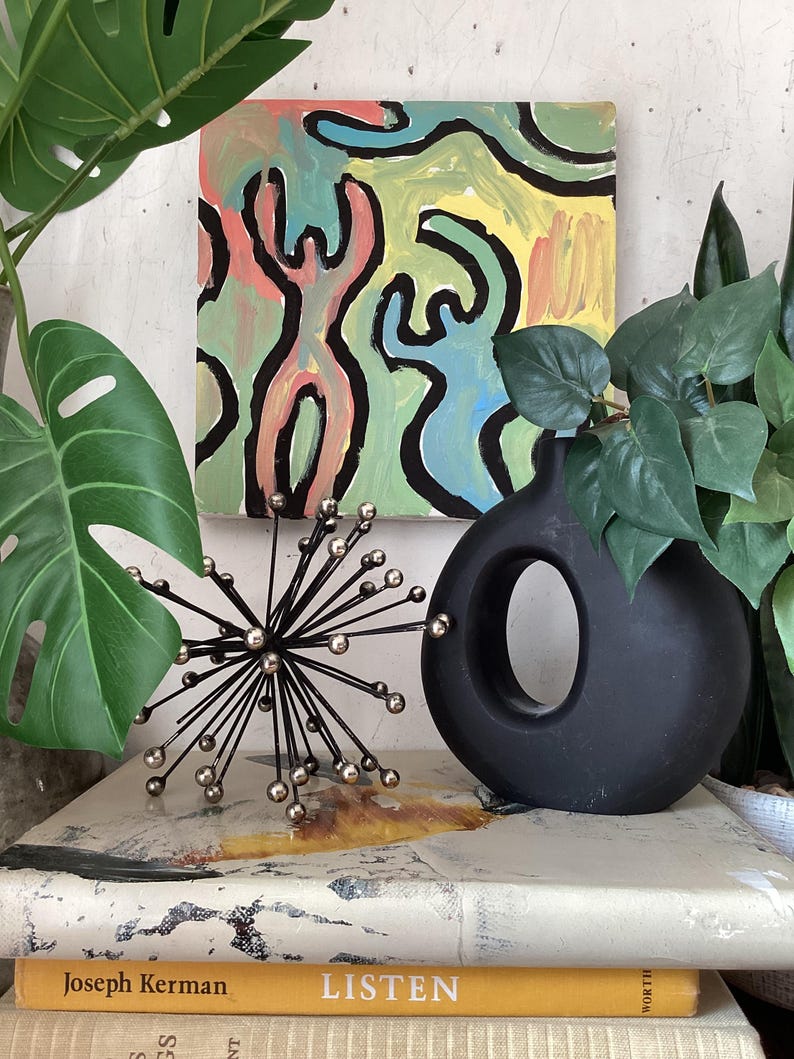 Pintura posmodernista colorida. Pequeña y colorida obra firmada por el artista, estilo posmodernista de Keith Haring. imagen 16