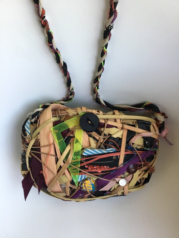 Small magpie shoulder bag.  Small cross body/shoul