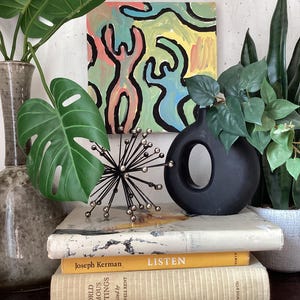 Pintura posmodernista colorida. Pequeña y colorida obra firmada por el artista, estilo posmodernista de Keith Haring. imagen 18