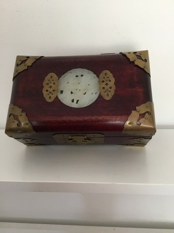 Small Chinese rosewood trinket box with brass hard