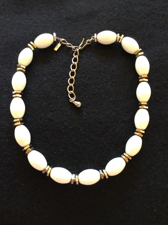 Monet White Bead Necklace. Monet Choker. Vintage Monet - Etsy