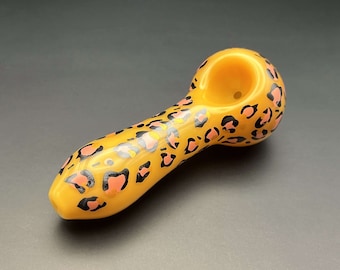 Leopard Glass Pipe: Handmade Girly Pipes, 4&quot;