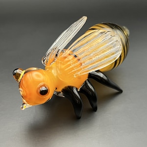 Bee Glass Pipe 5"