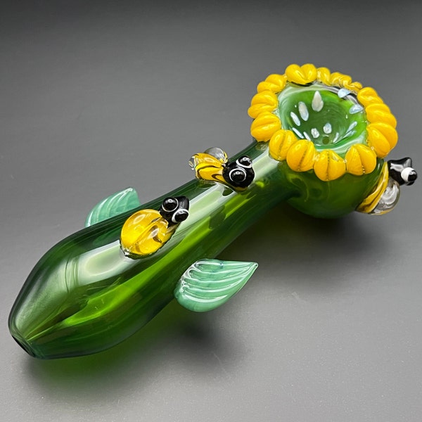Sunflower Glass Pipe - Girly Bee Pipes - Beautiful Girly Pipe - Cute Handmade Pipe 5,5" by Moonlight Glass Studio