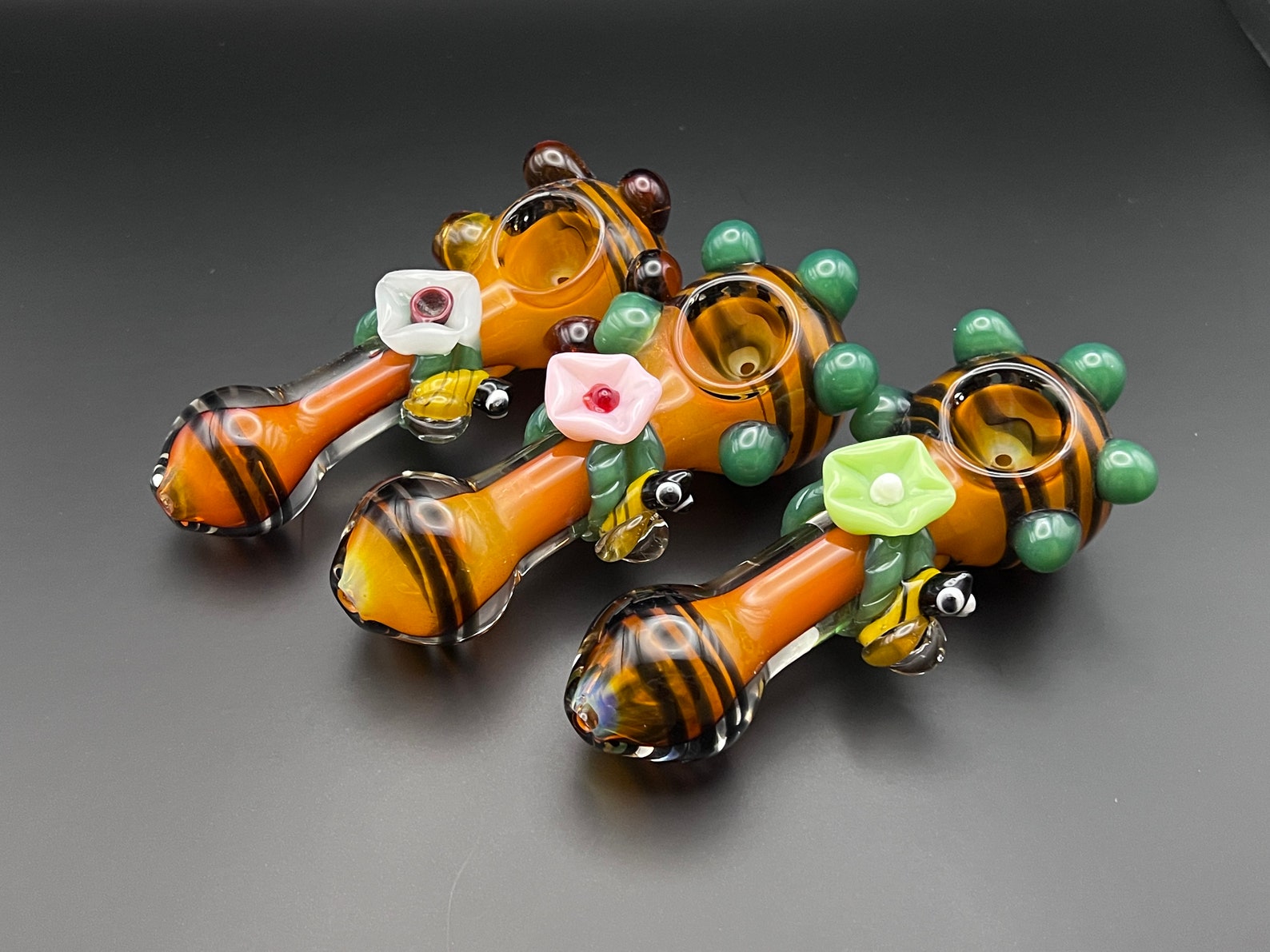Flower Glass Pipe Girly Bee Pipes Beautiful Girly Pipe Etsy