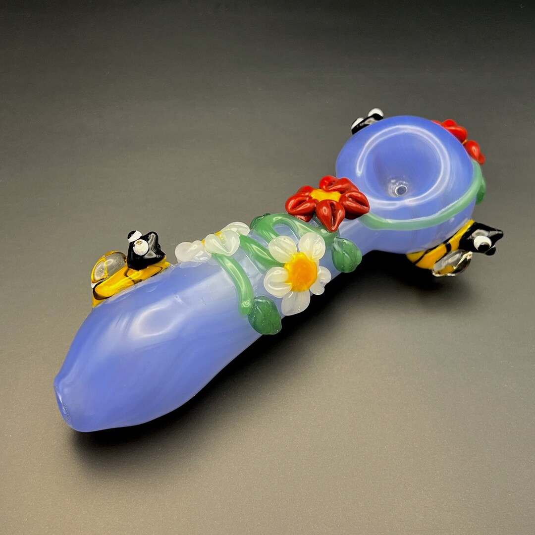 Flowers & Bees Pipe Glass Floral Pipes Beautiful Girly Pipe Cute