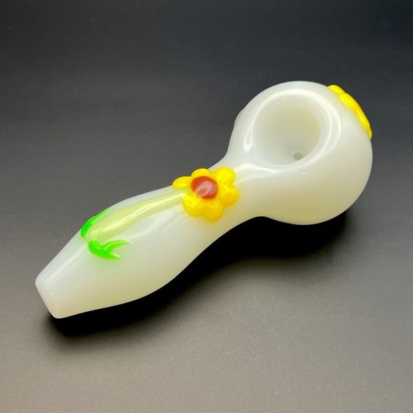 Flower Glass Pipe - Glow in Dark Glass Pipe - Beautiful Aesthetic Pipe - Girly Smoking Pipes - Cute Hand Pipe 4"