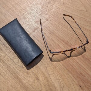 Handmade Italian Vegetable‑Tanned Leather Sunglasses Case – Minimalist