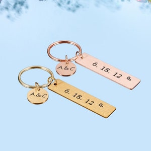 2Pcs Custom Date Couple Keychain Set, Personalized Gift For Boyfriend Girlfriend, Personal couples keychain, Valentines Day Gift for Him/Her