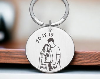 Personalized Couple Selfie Keychain with Engraved Date - Unique Gift for Him or Her, Anniversary Keychain, Gift for Couples,