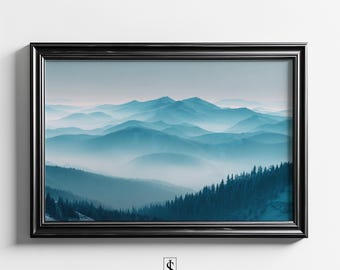 Blauwe mistige berglandschap muurkunst | Winter minimaal afdrukbaar | Scandinavisch rustig decor | Digitale download