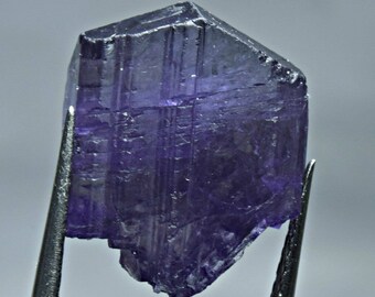 87 CT Fluorescent Violet Purple Scapolite Crystals Lot From Afghanistan