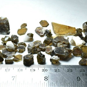 141 CT Natural Fluorescent Phlogopite Crystals From Afghanistan