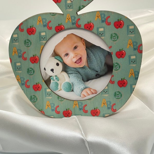 Apple shaped picture frame