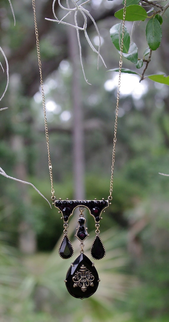Vintage Black Glass and Crystal Necklace