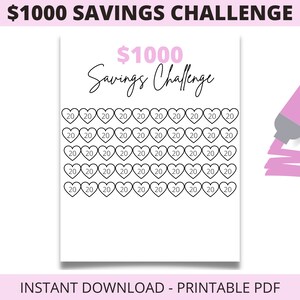 Könnte beinhalten: Ein weißes, druckbares PDF mit einer $1000 Spar-Challenge. Das Design zeigt eine rosa Kopfzeile mit dem Text "$1000 Savings Challenge". Darunter befinden sich Herzformen mit der Zahl 20 in jeder. Rechts ist ein rosa Marker.