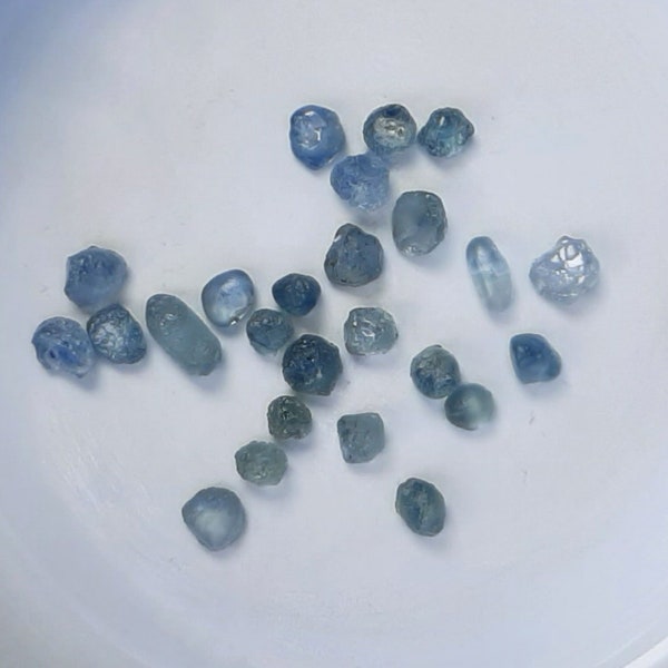 Rough Montana Sapphires Small - 25 piece parcels - Blue Montana Sapphires - Blue Green Montana Sapphires - Discounts for 4 or more parcels