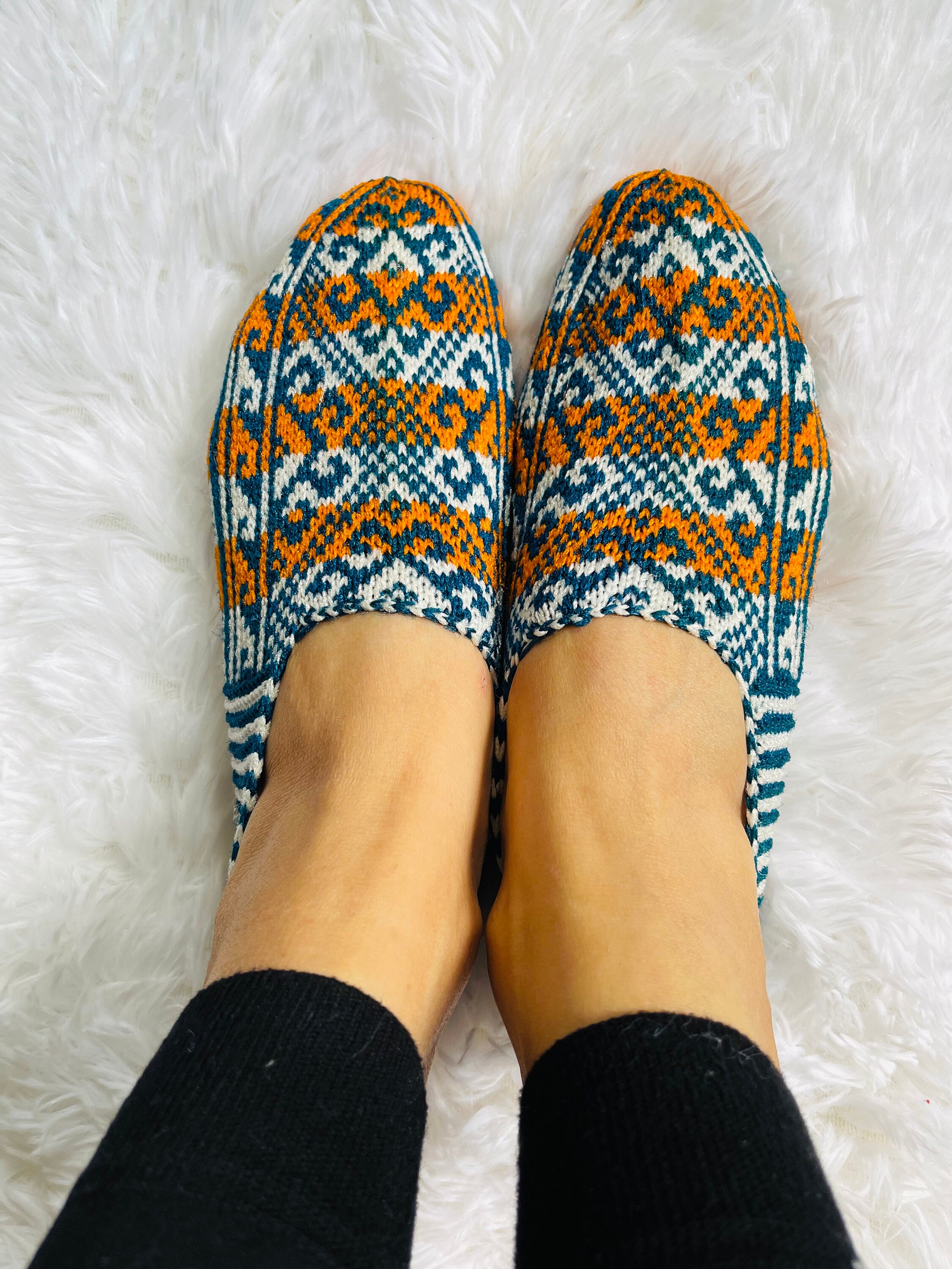 Women & Men(US 9 - 12, EU 40-43),ethnic Turkmen hand-knit