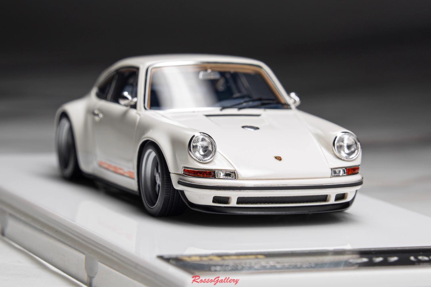 Make up Eidolon Model 1:43 Porsche Singer 911 964 Coupe Ivory