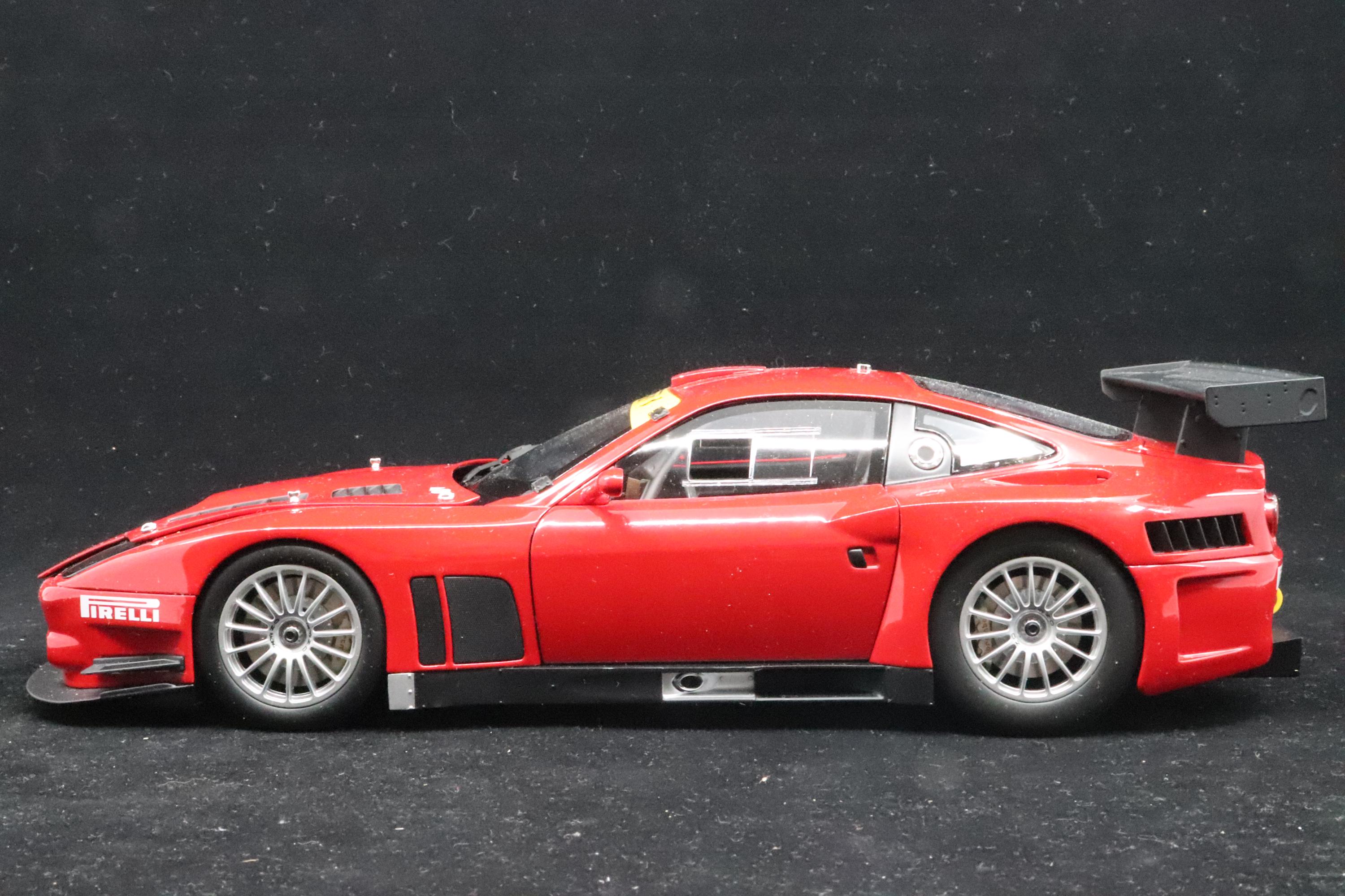Ferrari 575 GTC evoluzione rouge 1/18 Kyosho + boite