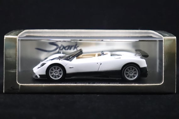 スパーク　1/43 パガーニ　ゾンダF スパイダー　ゾンダ Second Hand Spark Model 1:43 Pagani Zonda F Spyder 2006 White