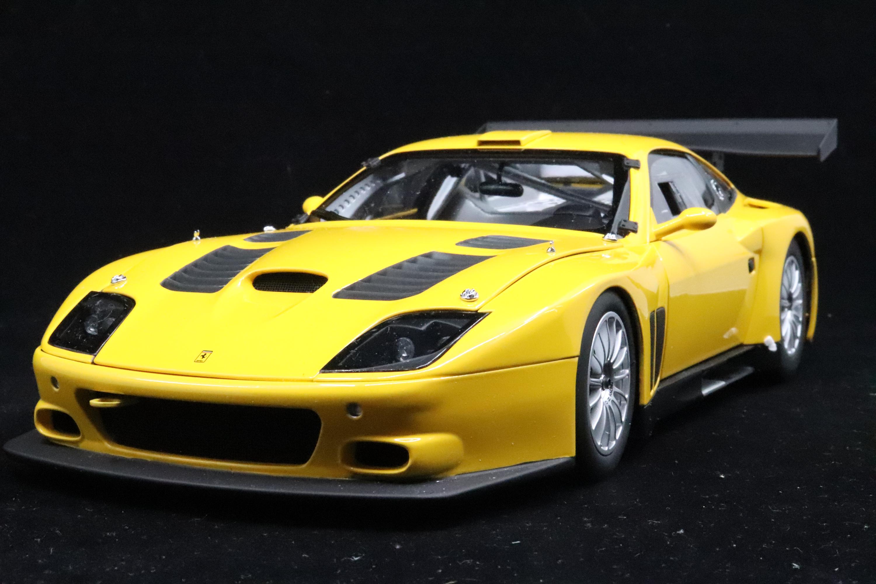 京商モデル 1:18 フェラーリ 575 GTC 2004 イエロー 08391C - Etsy 日本