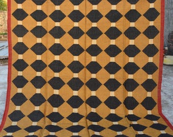 Handwoven Wool Jute Kilim Rug: Traditional Indian Design