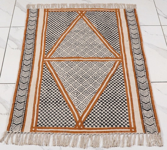 ハンドブロックプリントコットンダリーラグ：インドのボヘミアンキリム