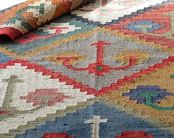 Handwoven Wool Jute Kilim Rug: Traditional Indian Dhurrie