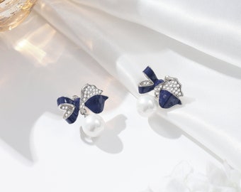 Pendientes colgantes colgantes de perla de mariposa de esmalte azul, pendientes de mariposa de circón cúbico de declaración de plata
