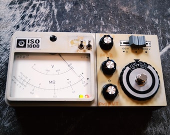 Fuzz per chitarra al germanio ISO 1000 (due transistor AC 127 / AC 125) Fanta Studio - integrato in un multimetro vintage - Pedale effetto Stompbox