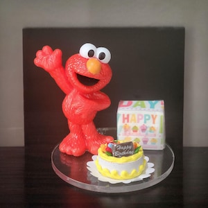 Elmo Cake Topper: Sesame Street Birthday Decoration
