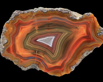 Nódulo de ágata cóndor naranja de Argentina: bandas compactas, geoda de cristal pulido.