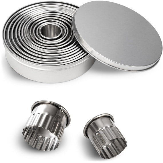 AVANA Edelstahl Ausstechformen 12 Stück gewellte Ringe Keksformen Cutter Set Keks Cookie Rund Plätzchen Ausstecher mit Aufbewahrungsbox