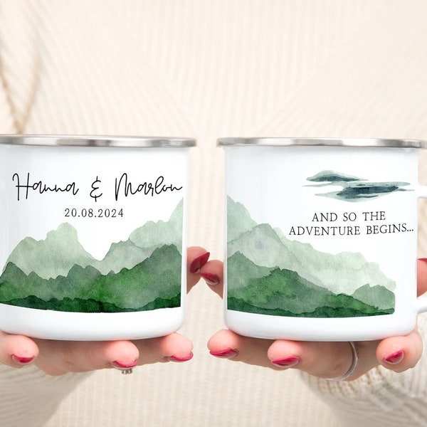 Personalisierte Emaille Tasse zur Hochzeit - 0,3 ml Tasse Berge & Namen - Let the Adventure begin - Hochzeitstasse - Hochzeitsgeschenk Reise