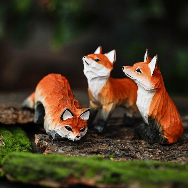 Hand-Carved Wooden Fox Figurine, Handcrafted & Painted with Detail, Rustic Forest Animal Decor, Cute Mother’s Day Gift