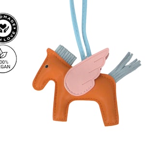 Taschenanhänger Pferd Handgemachte Weich, Vegan Leder Schlüsselanhänger,Pferd Bag Charm, Schlüsselanhänger Pferd, handgefertigte Accessoires Orange