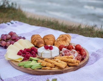 Oak Wood Cheese & Snack Board – Wooden Charcuterie Serving Tray – Gift for Entertaining and Cheese Lovers