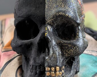 Half & Half Concrete Skull – Uniek stuk uit de LEXARTIKEL studio