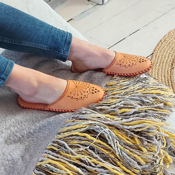 Leather Slippers for Ladies, Traditional Stamping Pattern, Shoes made in Poland, Handmade Highlander Style Women Shoes