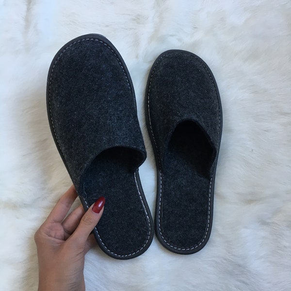 Slippers for Guests, Black Indoor Shoes High Quality for your Home's Visitors made with Felt, Lot of Sizes, Big Sizes