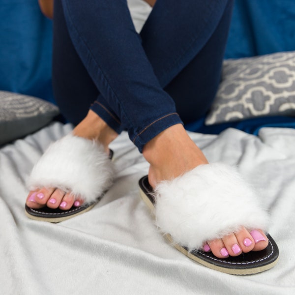 Slippers for Women, Footwear with Fur, Ellegant House Shoes, Fluffy Flip Flops, White Shoes