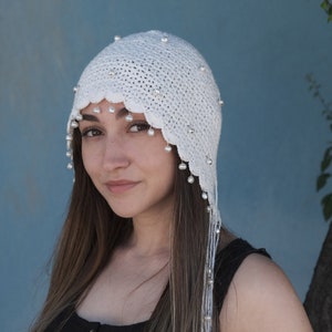 Cappello a cuffia lavorato a maglia all&#39;uncinetto bianco - Cappelli estivi boho - Cappelli da donna boho hippie - Cappello da festival e rave estivo - Cappello da elfo - Cappello gotico