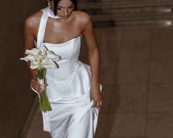 White Satin Wedding Corset - Elegant Corset Bustier Top for Bride - Bridal Off-Shoulder Corset